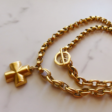 Ave's Way Necklace Cross Gold