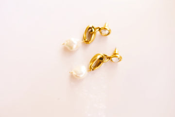 Catherine Earrings Pearl